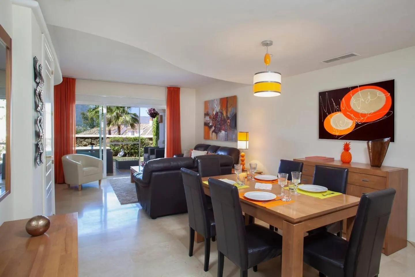 Mediterranean Townhouse Calagolf location